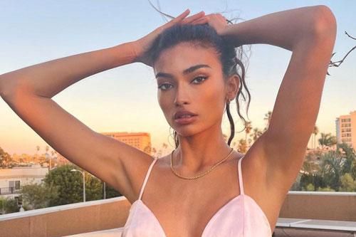 'Chân dài' cao 1m80 Kelly Gale căng đầy sức sống thanh xuân