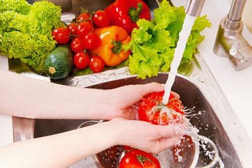 Mẹo rửa rau đúng cách mà không phải ai cũng biết