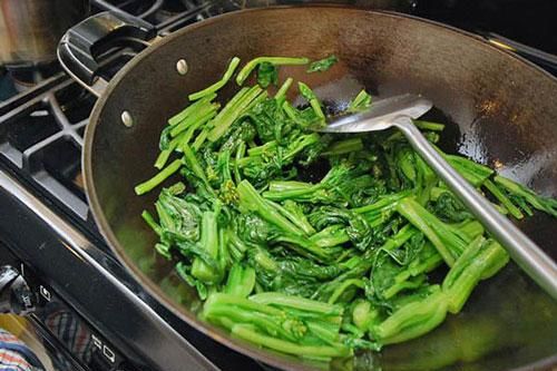 Lỗi sai thường gặp nhất khi chế biến rau củ 'rửa trôi' hết dinh dưỡng, 'đón' thêm độc hại vào người