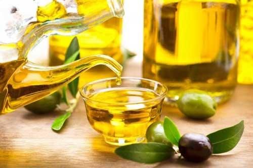 Tại sao sử dụng dầu oliu lại tốt cho tóc?