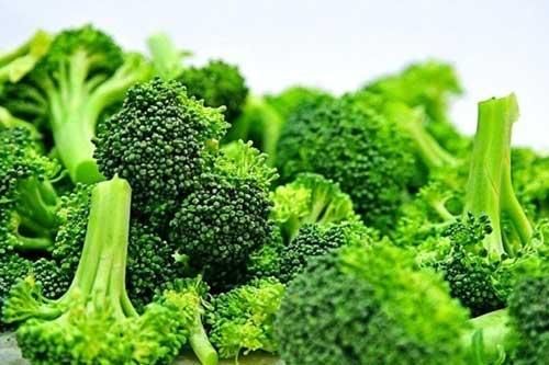 Những loại rau nào phải chần trước khi ăn để không rước bệnh vào người?