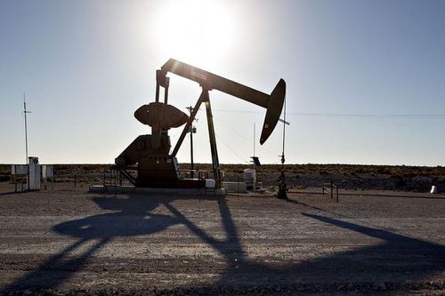 Giá dầu tuột mốc 60 USD/thùng vì OPEC+ có thể nâng sản lượng
