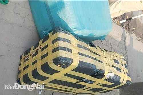 Phát hiện đối tượng vận chuyển hàng không rõ nguồn gốc