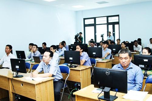 Đẩy mạnh ứng dụng công nghệ thông tin