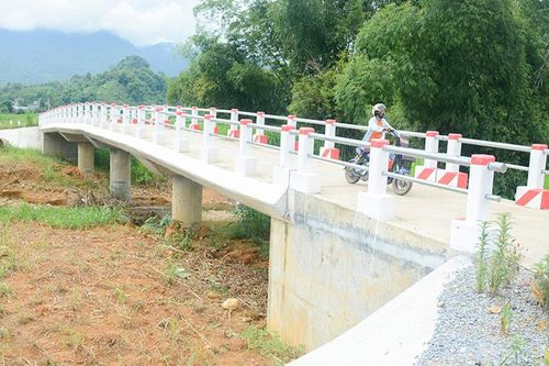 Xây dựng cầu trên đường giao thông nông thôn đáp ứng yêu cầu phát triển
