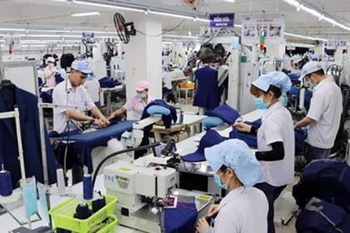 Bộ Lao động: Không tăng lương tối thiểu vùng năm 2021