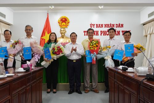 Cần Thơ bổ nhiệm hàng loạt giám đốc sở