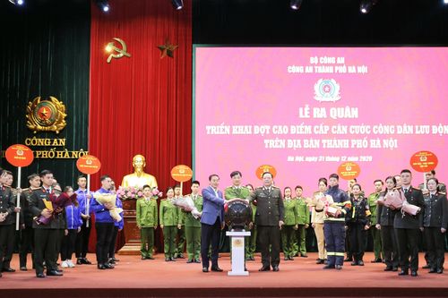 Công an Hà Nội vào 'chiến dịch' cấp 6 triệu thẻ Căn cước công dân gắn chíp điện tử