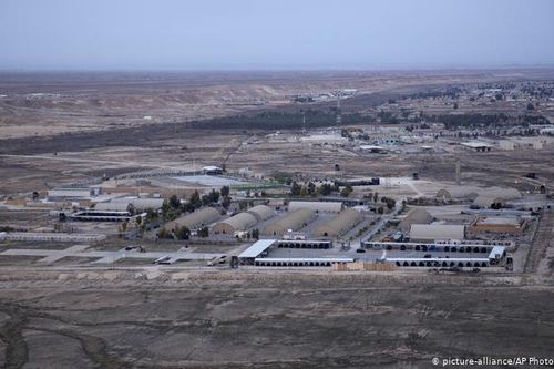 Căn cứ không quân của Mỹ ở Iraq hứng 'mưa' tên lửa