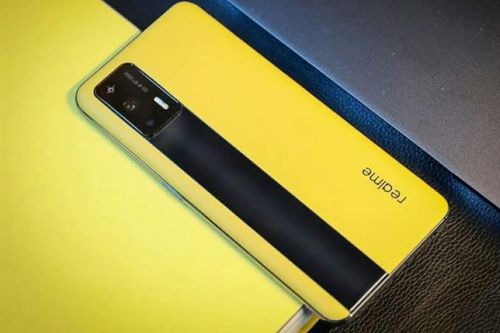Smartphone Realme dùng chip Snapdragon 888, giá 430 USD