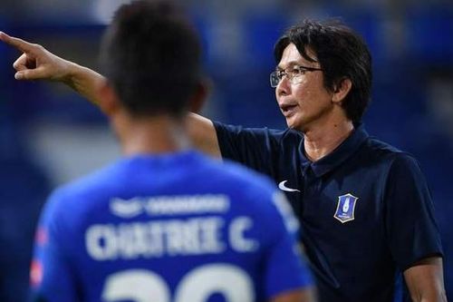 Người cũ HAGL vô địch Thai League trước 6 vòng đấu