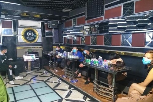 Quảng Ninh: Bất chấp lệnh cấm, cơ sở karaoke WINDY vẫn hoạt động trái phép