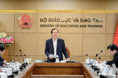 Lưu ý của Bộ trưởng Bộ GD&ĐT về thi tốt nghiệp THPT 2021