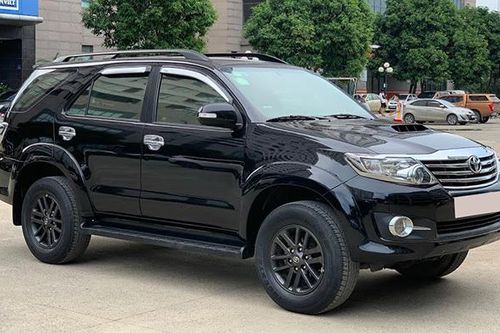 Có nên mua 'thánh lật' Toyota Fortuner đời 2015?