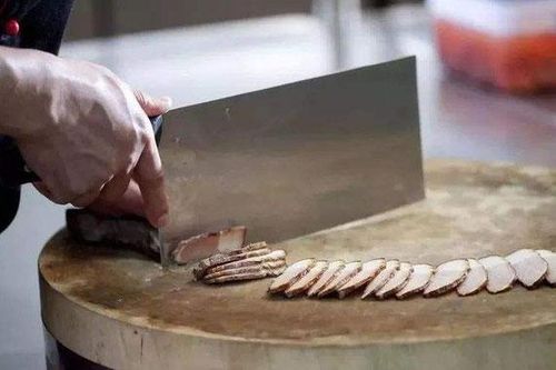 Đây là vật dụng 'bẩn' gấp 200 lần bồn cầu, có thể chứa chất độc gấp 68 lần asen: Bạn dùng mỗi ngày nhưng có khả năng chưa biết cách vệ sinh cho đúng