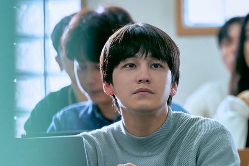 Kim Bum vào vai nam sinh trường luật trong phim mới: Đẹp trai, tài giỏi, liệu ai sánh bằng?