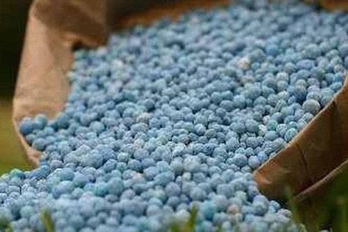 Tiếp nhận hồ sơ đề nghị miễn trừ biện pháp phòng vệ thương mại sản phẩm thép và phân bón