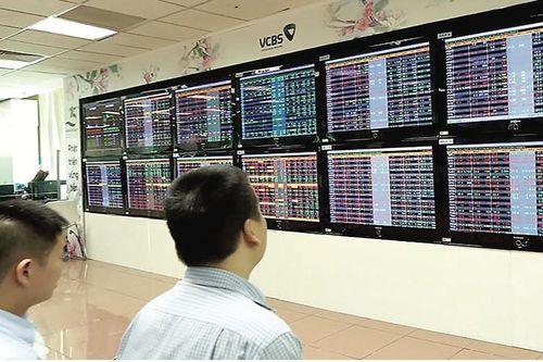Giảm nghẽn lệnh sàn HOSE: Giải pháp nào sẽ được chọn?