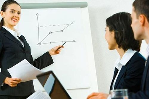 ILO: Chưa đến 1/4 phụ nữ Việt Nam nắm giữ vị trí quản lý