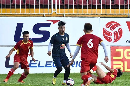 Hoàng Anh Gia Lai thắng đậm trong trận giao hữu