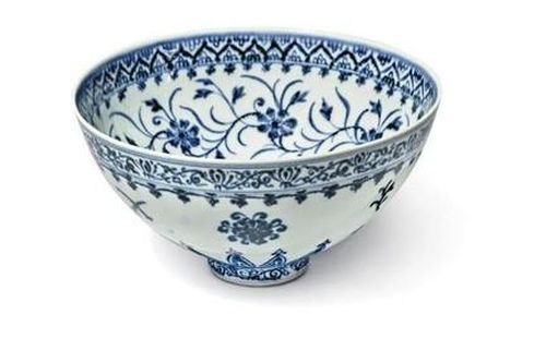 Chiếc bát mua 35 USD ở chợ trời, được thẩm định giá nửa triệu USD