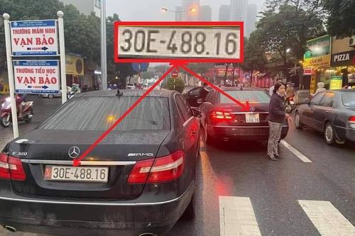 Hai xe Mercedes biển số giống hệt nhau: Một chủ xe chưa xuất trình được giấy tờ