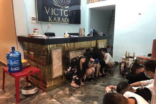 Quảng Ninh: Khởi tố nhóm người 'mở tiệc' ma túy trong quán karaoke giữa mùa dịch