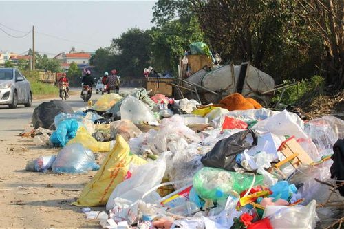 Bãi rác thải tự phát gây ô nhiễm môi trường