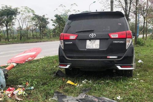 Vụ ôtô tông liên hoàn ở Hà Nội: Tài xế khai do buồn ngủ