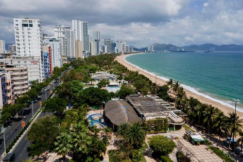Những công trình nào đang chắn bờ biển Nha Trang?