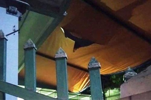 Bé trai tử vong khi rơi từ tầng 2