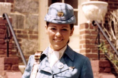Tình yêu sét đánh của tiếp viên hàng không Pan Am và đặc vụ CIA