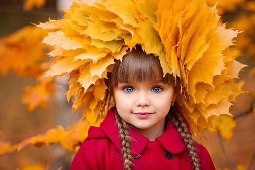 Cuộc sống của bé gái Nga được mệnh danh đẹp nhất thế giới