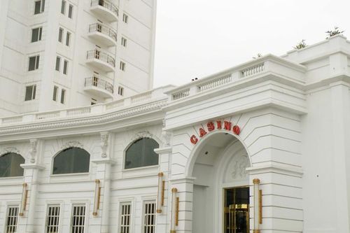 RIC đứt chuỗi 34 phiên tăng trần liên tiếp