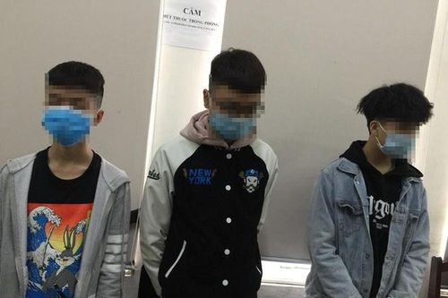 Vụ sàm sỡ người nước ngoài ở hồ Tây: 3 người bị triệu tập