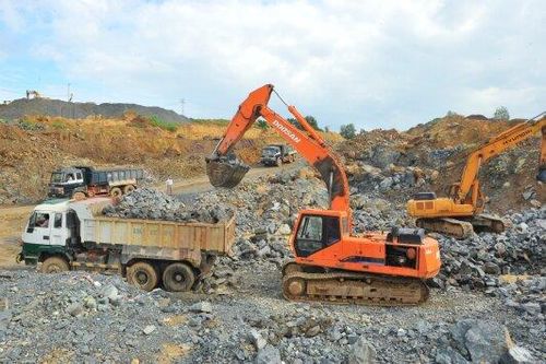 Hòa Bình: Nhiều chủ đầu tư dự án khai thác khoáng sản chưa tuân thủ quy định bảo vệ môi trường