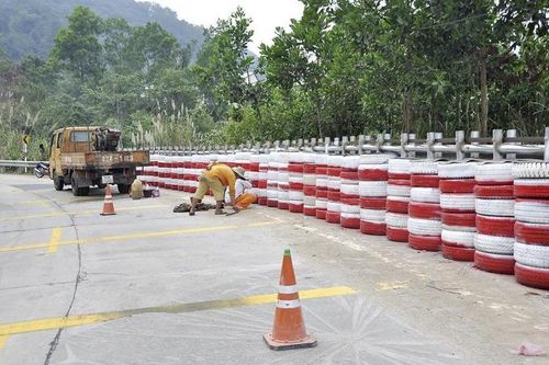 Rà soát, xử lý dứt điểm các 'điểm đen' về tai nạn giao thông