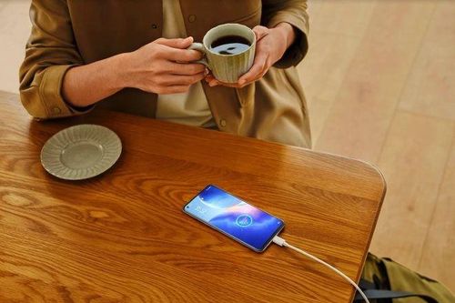 SuperVOOC 2.0 65 W sạc đầy pin cho Reno5 5G trong 35 phút