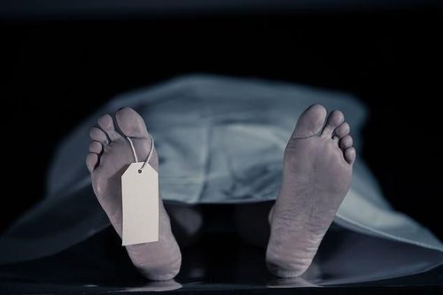 Người đàn ông đã chết bỗng sống lại trên bàn mổ khám nghiệm tử thi
