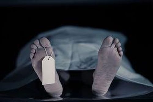 Tá hỏa người đàn ông đột ngột sống lại trước khi mổ khám nghiệm tử thi