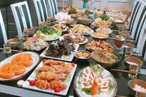 Về nhà chồng sống chung, vợ bàng hoàng vì phải 'bao nuôi' thêm con của chị gái, hoảng hốt khi cả nhà tuần ăn nhậu 2-3 lần nhưng chỉ có mình chi tiền