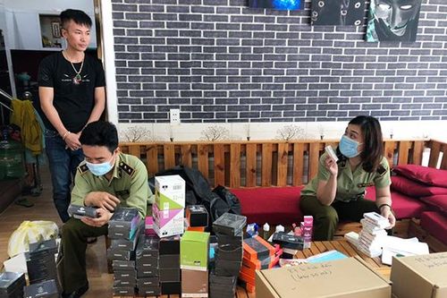 Đà Nẵng: Kiểm tra đột xuất 3 địa điểm, tạm giữ gần 3.500 sản phẩm thuốc lá điện tử, người mua chủ yếu là học sinh
