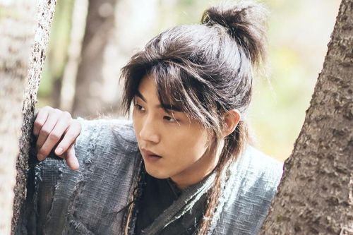 Nhân viên 'Sông đón trăng lên' tố Jisoo là đồ cặn bã: Tất cả những gì thấy trong phim 100% là giả!