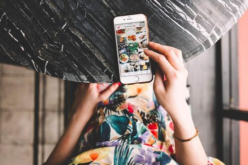Những bức ảnh của bạn trên Instagram có thể đang được Facebook sử dụng để thực hiện điều này