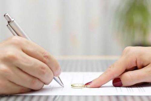 Chính quyền lên tiếng việc nữ giáo viên bị chồng đòi tiền ăn khi ly hôn