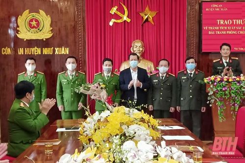 Thưởng đột xuất cho Công an huyện Như Xuân vì có thành tích xuất sắc trong đấu tranh với tội phạm công nghệ cao