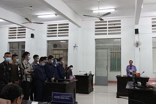 Mang hung khí đi giải quyết mâu thuẫn trên mạng