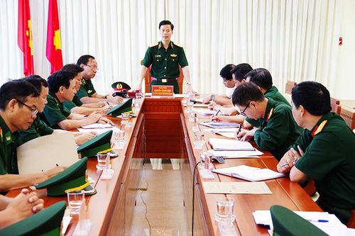 Trung tướng Nguyễn Trọng Bình làm việc tại Bộ Chỉ huy Bộ đội Biên phòng tỉnh