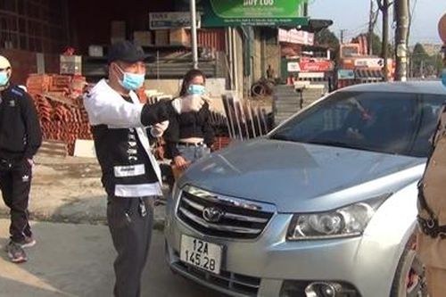 Tài xế livestream sai bị phạt hơn 40 triệu đồng
