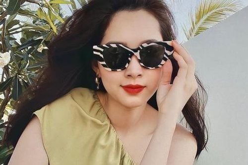 'Mẹ 2 con' Đặng Thu Thảo gây bão với 3 tấm hình khoe ảnh cận mặt, sau khi sinh đã đầy đặn hơn rất nhiều